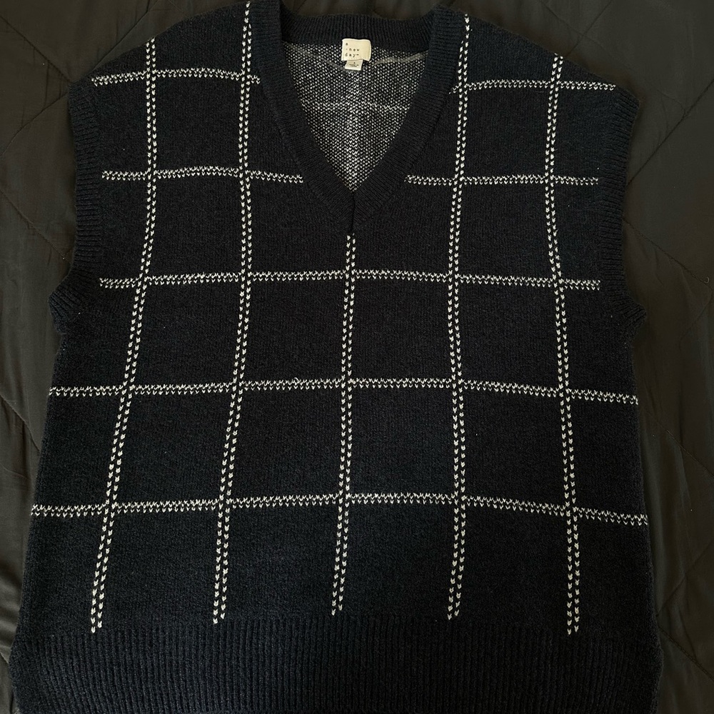 Women’s V Neck Sweater Vest